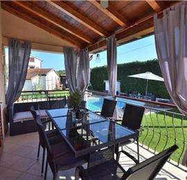 3 bedroom villa with pool near Poreč, sleeps 6